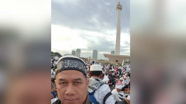 Prof Suteki, Guru Besar FH Undip (Foto: Facebook/Suteki, Sh, Mhum, Dr)