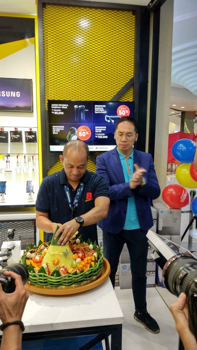 Konsisten dengan Strategi O2O, Bhinneka Buka Toko Baru di Cibinong (1)