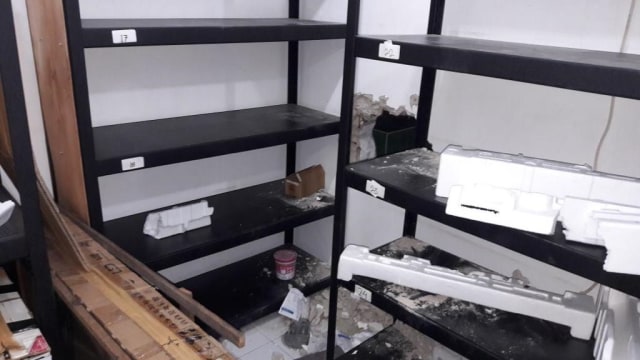 Pembobolan  Pusat Gadai oleh oknum TNI di Depok (Foto: Istimewa)