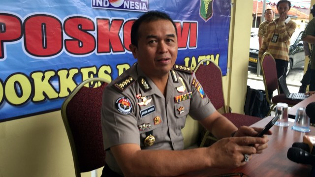 Kabid Humas Polda Jatim Frans Barung Mangera. (Foto: Phaksy Sukowati/kumparan)