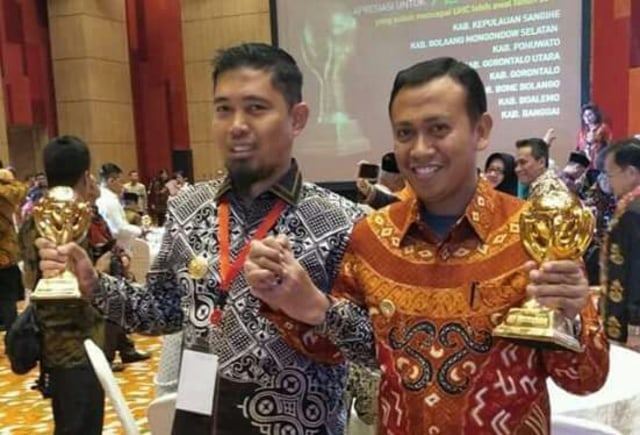 Bupati Takalar Terima Penghargaan UHC Award 2018 (2)