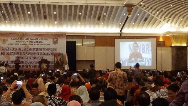 Mendagri saat Rakor Ditjen Keuangan Daerah  (Foto: Ainul Qalbi/kumparan)