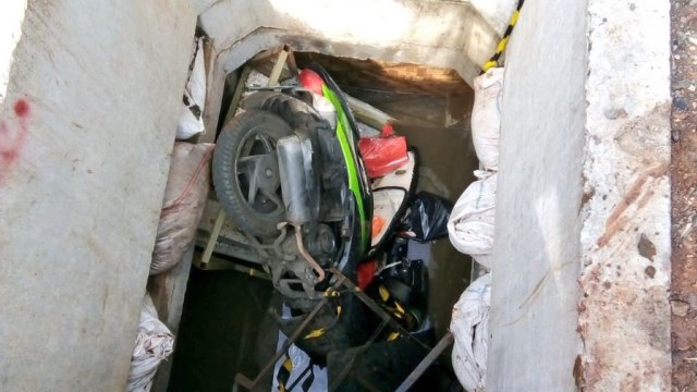 Motor terperosok di Bundaran Senayan (Foto: TMC Polda)