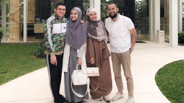 keluarga Shireen Sungkar dan Zaskia Sungkar (Foto: Ig @shireensungkar)