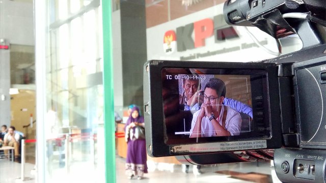 Zumi Laza usai diperiksa KPK (Foto: Adim Mugni/kumparan)