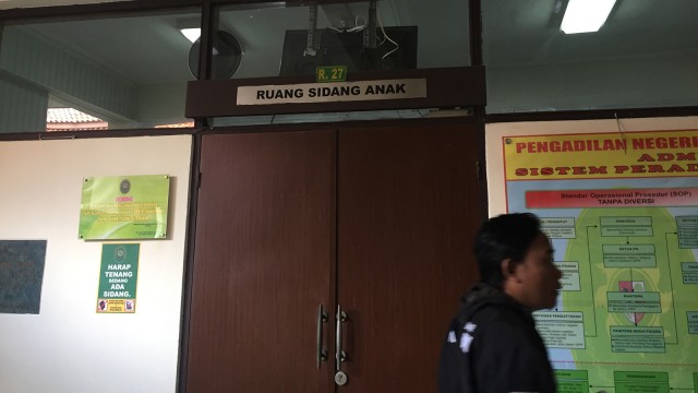 Sidang kasus video porno anak di PN Bandung (Foto: Iqbal Tawakal/kumparan)