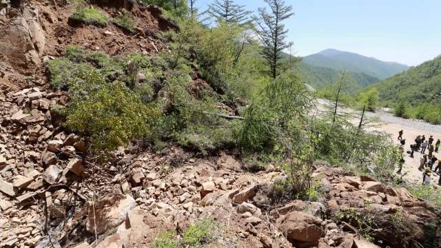 Terowongan Nuklir Korut Dihancurkan (Foto: News1/Pool via REUTERS)