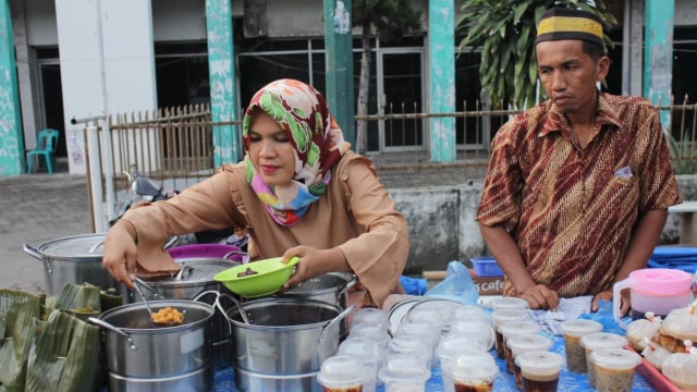 Penjual Tauge Panyabungan. (Foto: Ade Nurhaliza/kumparan)