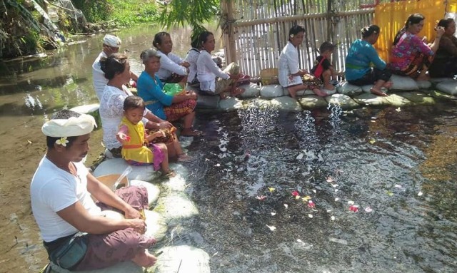 Tirta Sudamala di Klungkung Diyakini Sembuhkan Penyakit