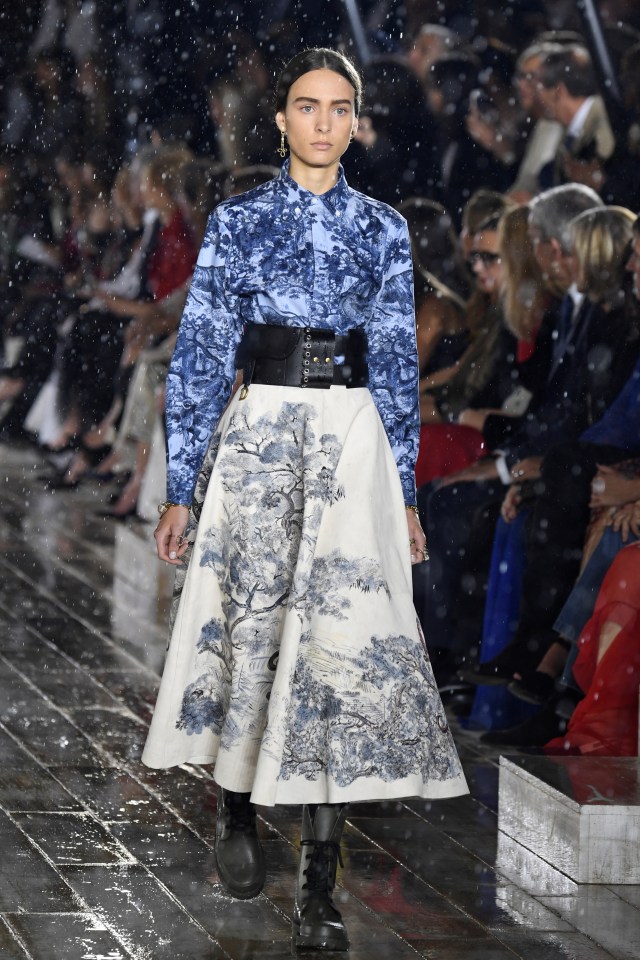 Fashion show Dior bertemakan Dior Croisiere 2019 (Foto: AFP/Bertrand GUAY )