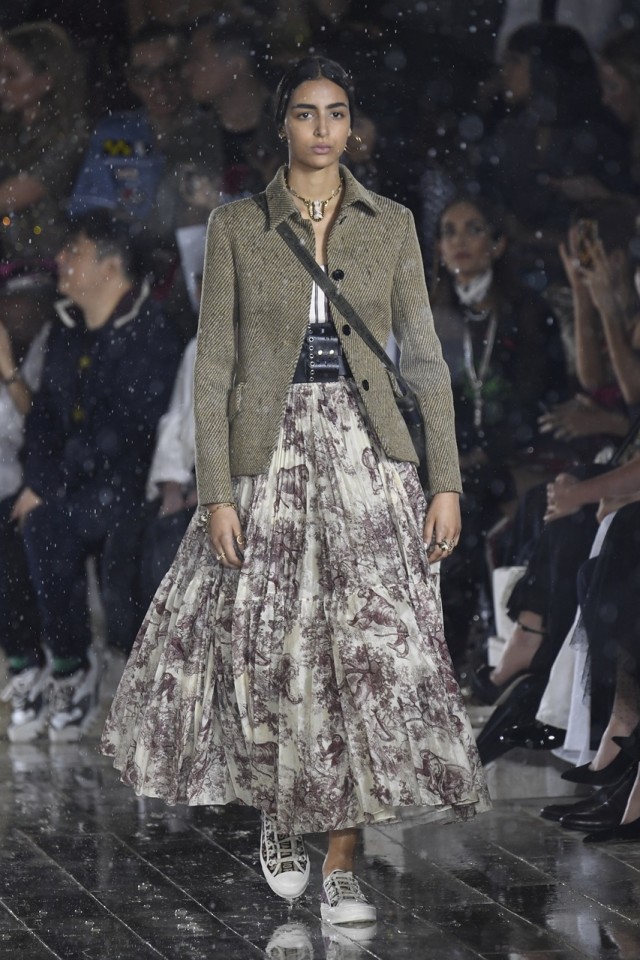 Fashion show Dior bertemakan Dior Croisiere 2019 (Foto: AFP/Bertrand GUAY)