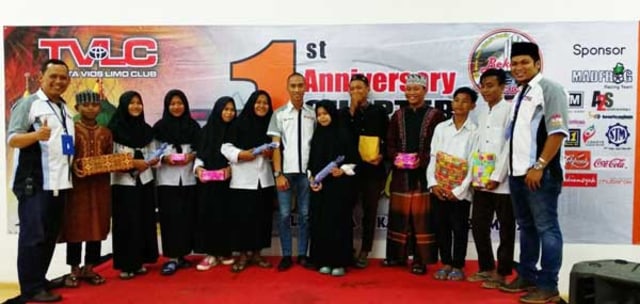  Rayakan Milad, Toyota Vios Limo Club Chapter Bekasi Ajak Panti Asuhan Buka Puasa Bersama (2)