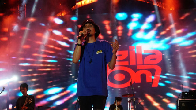 Penampilan Sheila on 7 di Jakarta Fair 2018. (Foto: Jamal Ramadhan/kumparan)