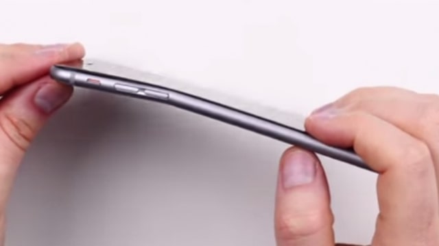 iPhone 6 bengkok. (Foto: Unbox Therapy)