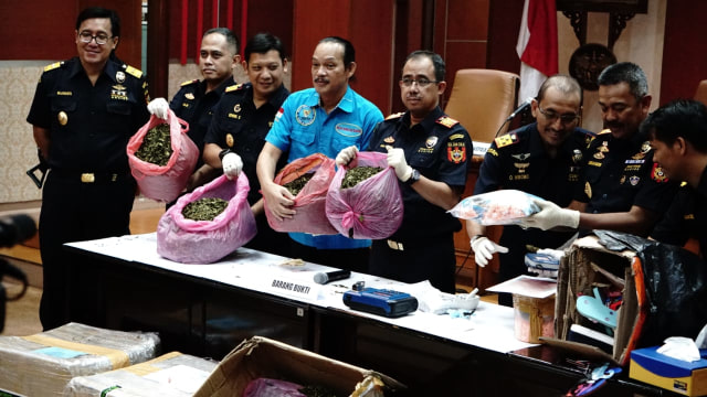 Penangkapan jaringan narkoba oleh BNN & Bea Cukai. (Foto: Helmi Afandi Abdullah/kumparan)