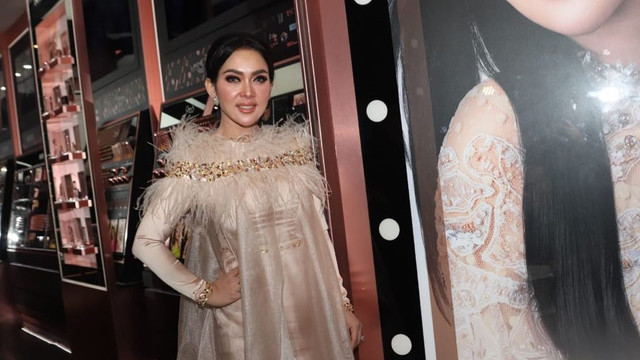 Syahrini di acara peluncuran Lakme di Senayan City (Foto: Munady Widjaja)