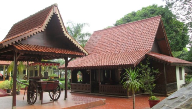 8 Rumah Adat Paling Populer di Indonesia (3)