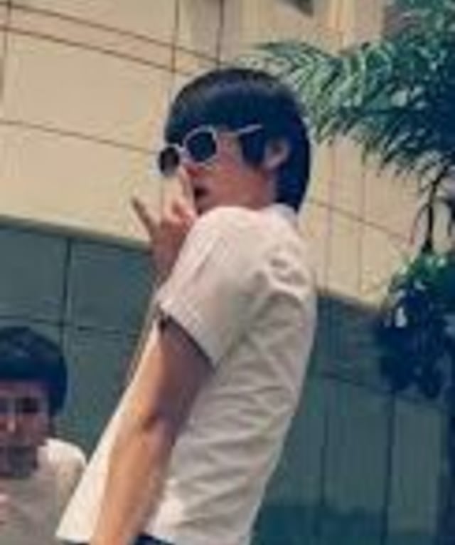 Kocaknya Baekhyun 'EXO' reka Ulang Foto Lama, Langsung Jadi Meme di Twitter! (1)