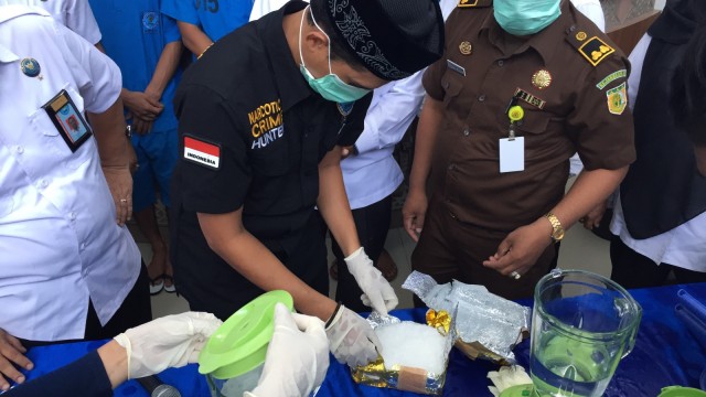BNNP Aceh musnahkan sabu jaringan internasional (Foto: Zuhri Noviandi/kumparan)