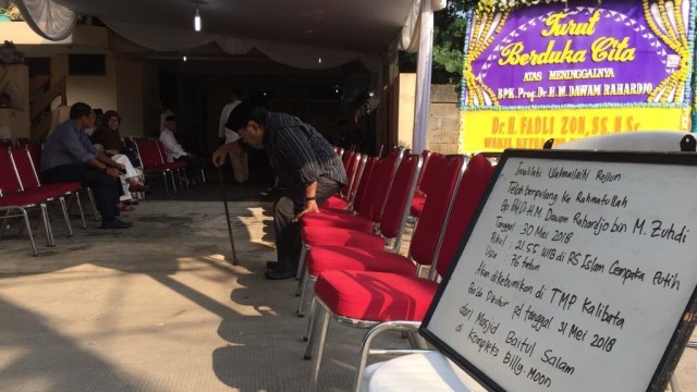 Suasana rumah duka Dawam Rahardjo (Foto: Fachrul Irwinsyah/kumparan)