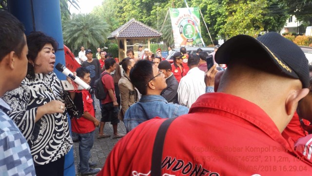 PDIP Geruduk kantor radar Bogor (Foto: Dok. Istimewa)