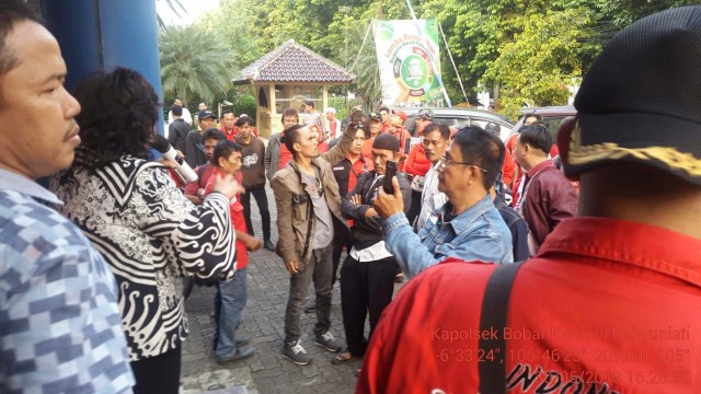PDIP Geruduk kantor radar Bogor (Foto: Dok. Istimewa)