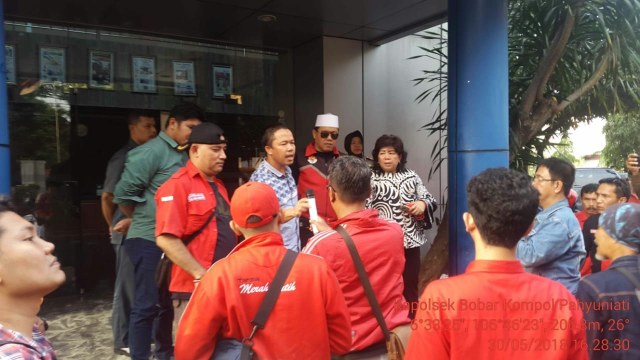 PDIP Geruduk kantor radar Bogor (Foto: Dok. Istimewa)