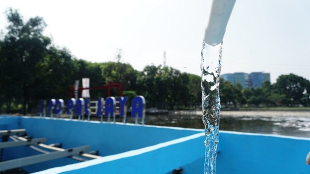 Air jernih di PD PAL JAYA (Foto: Nugroho Sejati/kumparan)