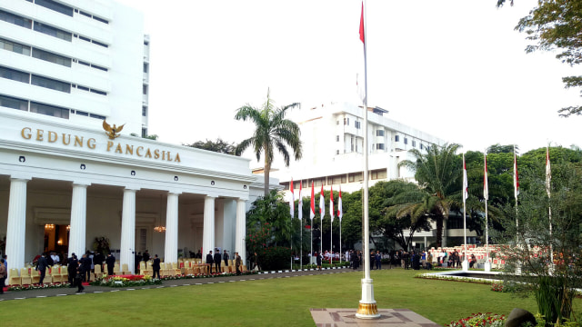Persiapan upacara peringatan Hari Lahir Pancasila. (Foto: Jihad Akbar/kumparan)
