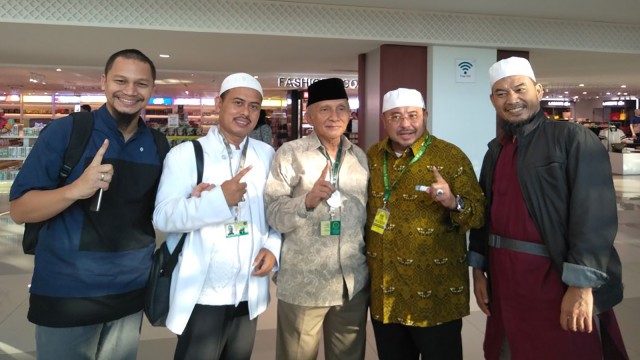 Amien Rais berangkat ke Makkah. (Foto: dok. Istimewa)