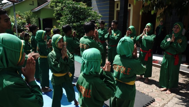Padepokan Joko tole saat sesi latihan (Foto: Helmi Afandi/kumparan)