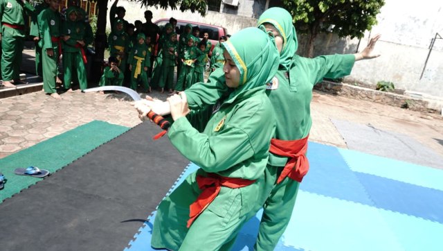 Padepokan Joko tole saat sesi latihan (Foto: Helmi Afandi/kumparan)