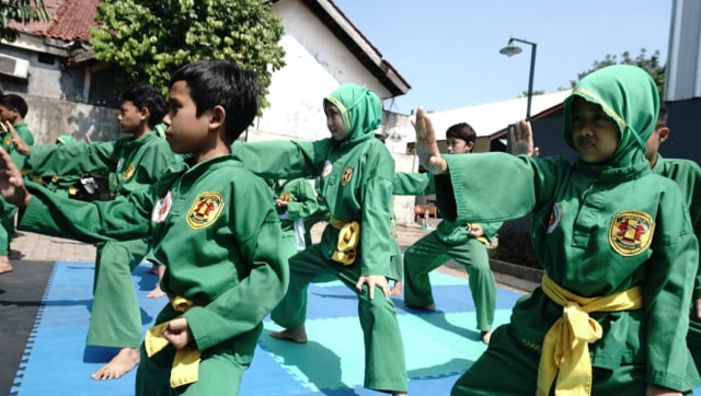 Sesi latihan Padepokan Joko Tole. (Foto: Helmi Afandi/kumparan)