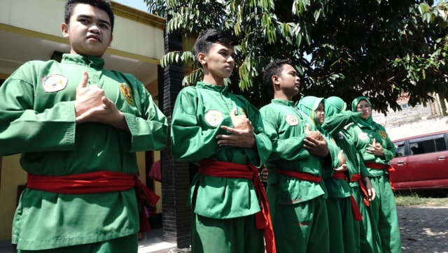 Sesi latihan Padepokan Joko Tole. (Foto: Helmi Afandi/kumparan)