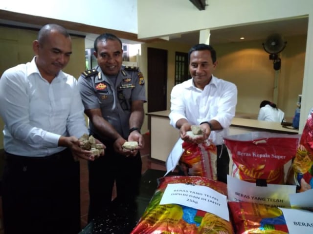 Kasus Beras Oplosan, Izin Usaha CV Berkat Mulia Terancam dicabut