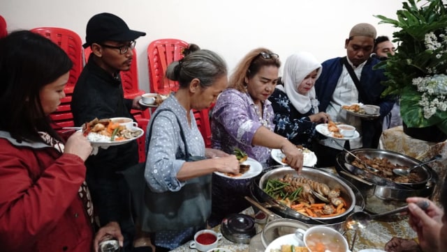 Buka Bersama di Gereja Katedral (Foto: Helmi Afandi/kumparan)