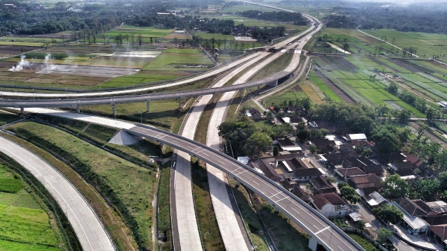 Proyek tol Solo-Ngawi. (Foto: Aditia Noviansyah/kumparan)