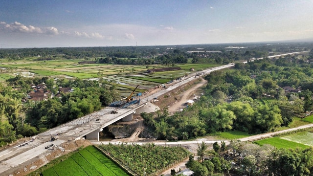 Jembatan Pepe di proyek tol Solo-Ngawi. (Foto: Aditia Noviansyah/kumparan)