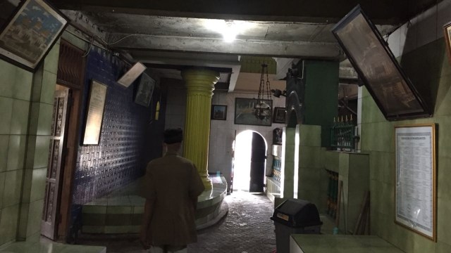 Masjid Nurul Yaqin (Masjid Pintu 1000), Banten. (Foto: Yuana Fatwalloh/kumparan)