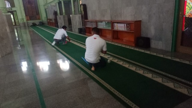 PT Wings Menggelar Acara Ramadhan, "Sedapnya Membawa Berkah" di Masjid Raya Agung Sumber Cirebon (1)