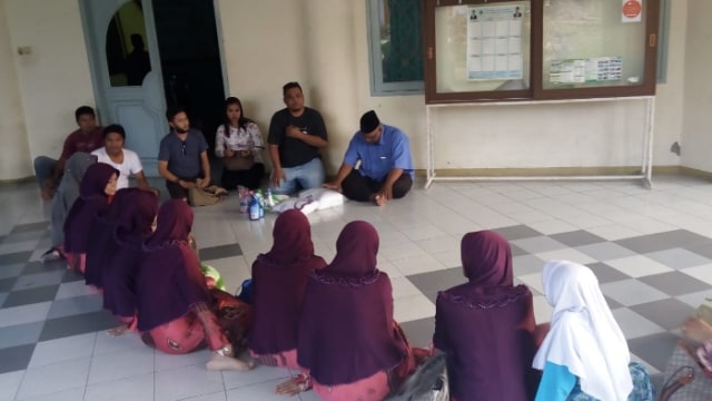 PT Wings Menggelar Acara Ramadhan, "Sedapnya Membawa Berkah" di Masjid Raya Agung Sumber Cirebon (3)