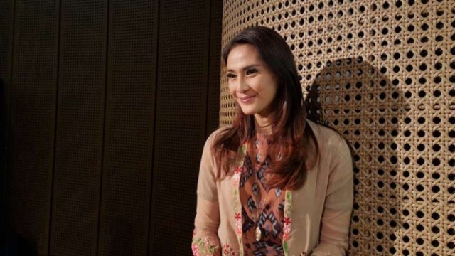 CARA MAUDY KOESNAEDI MELESTARIKAN BUDAYA BETAWI