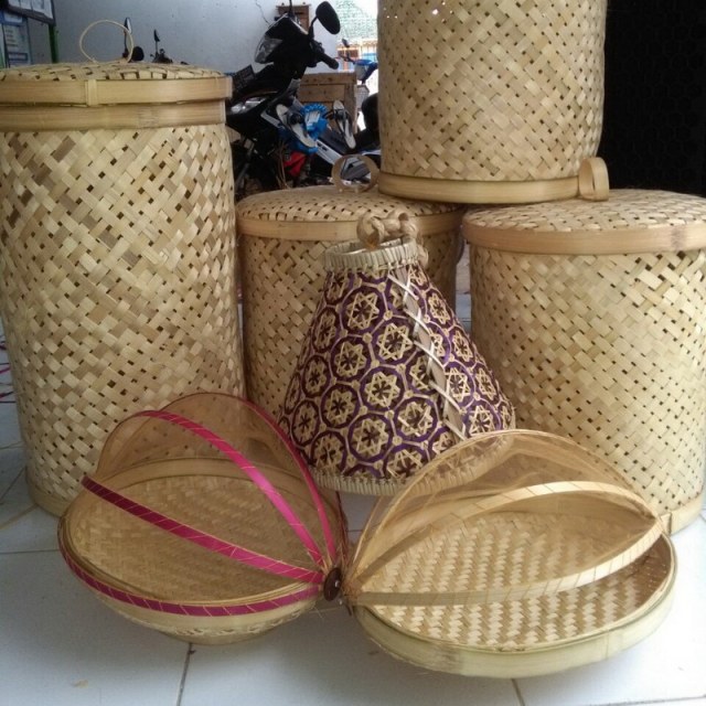 Kreativitas Ibu Rumah Tangga di Blora Sulap Bambu Jadi Berbagai Macam Barang Bernilai Jual (2)
