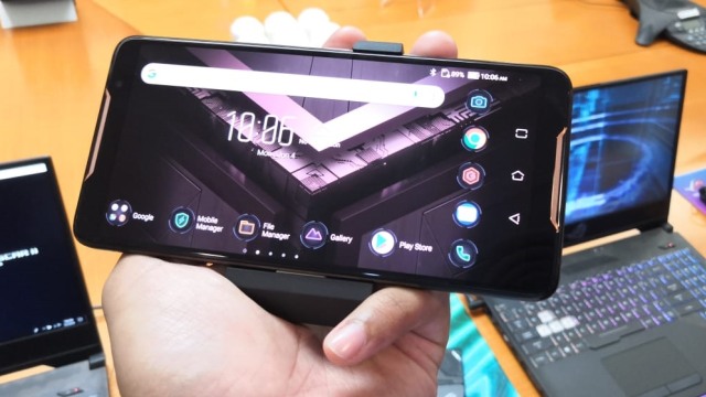Asus RoG Phone (Foto: Utomo Priyambodo)