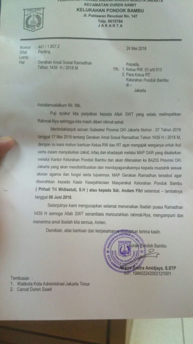 Surat edaran zakat kelurahan Pondok Bambu (Foto: Istimewa)