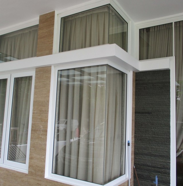 Percantik sudut ruangan anda dengan jendela upvc