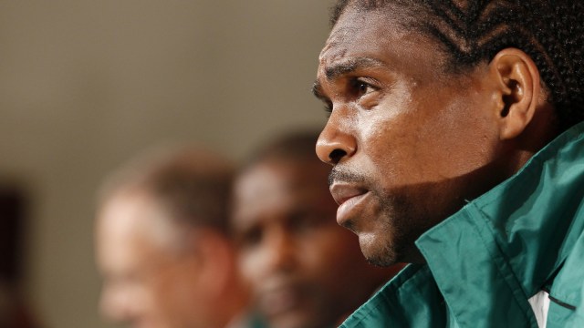 Eks pemain Timnas Nigeria, Nwankwo Kanu. (Foto: Thomas Coex/AFP)