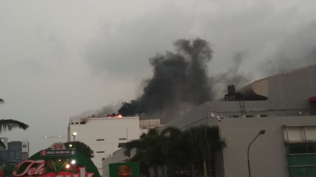 Suasana Kebakaran di kawasan JIExpo Kemayoran. (Foto: Dok. Istimewa)