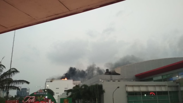 Suasana Kebakaran di kawasan JIExpo Kemayoran. (Foto: Dok. Istimewa)