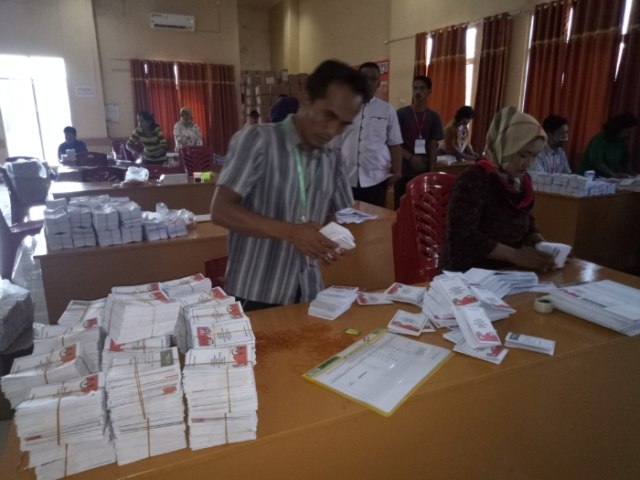 KPU Banyuasin Lipat Susu, Jaga Kenetralan Sewa Tenaga Dari Surabaya  4 Hari Tuntas  (1)